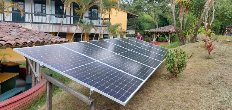 Instalados paneles solares en el Jardin Botanico otorgados por la Gobernacion y Comite Departamental de Cafeteros 7